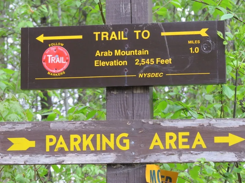 Mount Arab trailhead sign